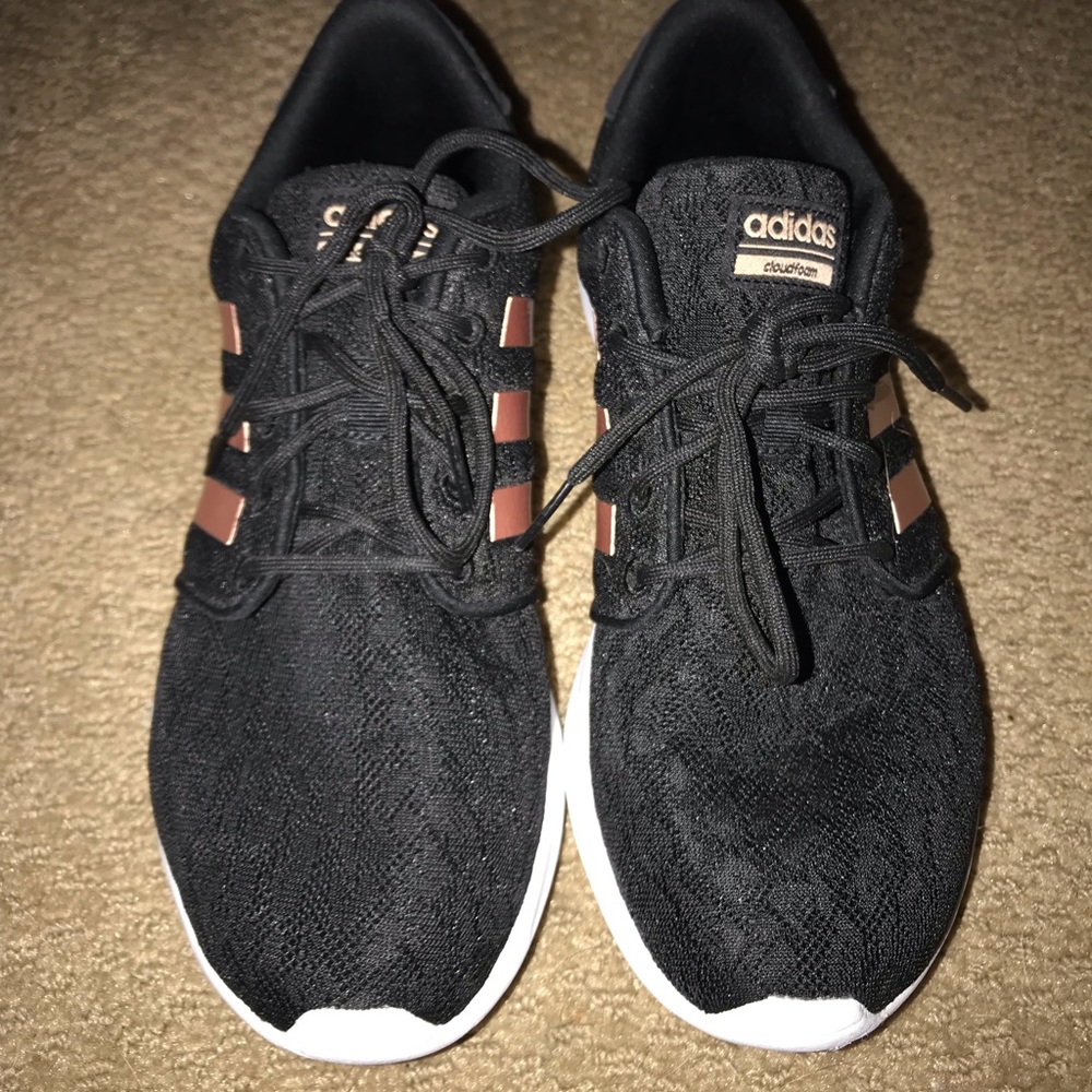 Adidas Cloudfoam QT Racer size 9